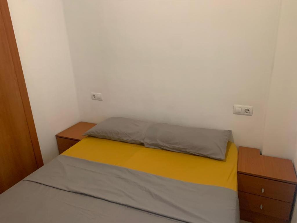 Alquilo Hermoso Apartamento En La Paradisiaca Oropesa Del Mar, 2Habitaciones, 1 Bano, Cocina, Salon, Aire Acondicionado Y Balcon A 400 Metros De La Playa Morro De Gos, Muy Cerca De Supermercados, Comercios Y Bares Exterior foto